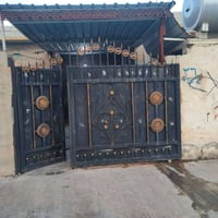 سلام وعليكم اخوان البيت للبيع مساحته 200متر ممر داير حبل يتكون  من غرف...