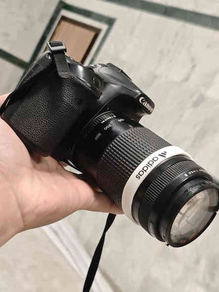 كامره للبيع كانون 70D ملحقاته
 بدي 
شاحنه 
بطاريات عدد 2
زوم رياضي 70/300
حزام كتف 
عده تنضيف 
جنطه وياه
كامره نضافه فول 
مكاني بابل 
السعر 550 وبيه مجال ***********
