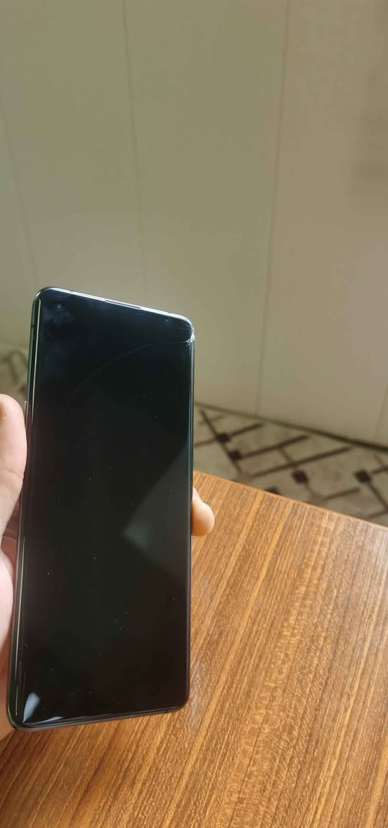 ئۆپۆ فایندئێکس ٣ پڕۆ
ڕام ١٢/٢٥٦گێگا
هەموو گیانی بەشەرت
مۆبایلەکە خاوێنە تەنها ئەو درزەی هەیە
تەنها گڵاسەکەیەتی شاشەکەی نیە
لەمس و شاشەو هەمووی بەشەرت
١٨٠هەزار
*********** السليمانية, العراق
