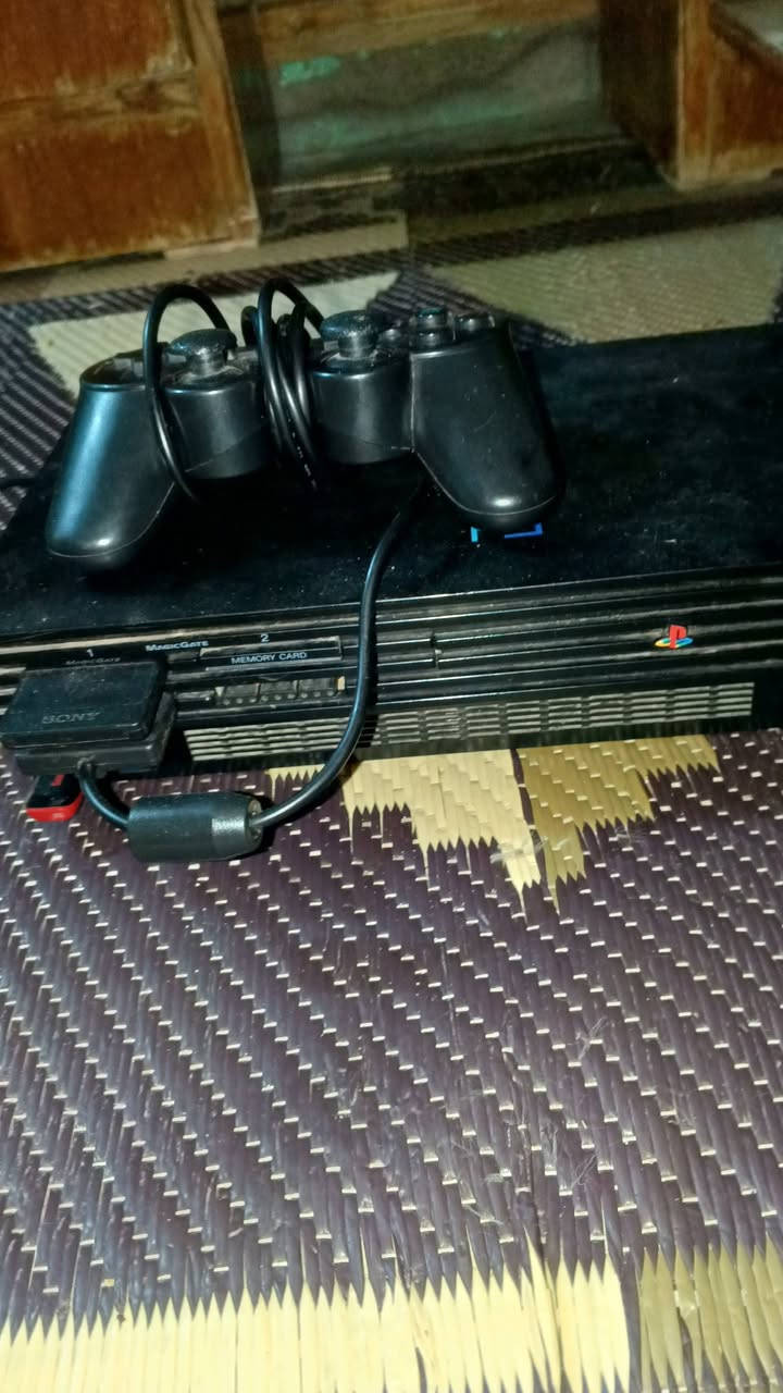 السلام عليكم سوني للبيع نضيف  السعر قفل 40 

***********
