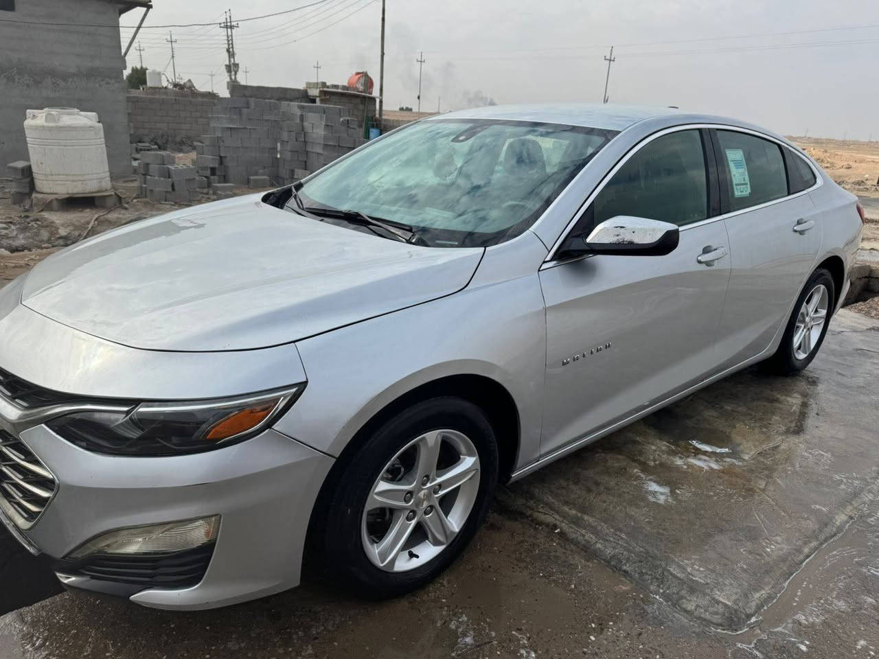 السلام عليكم
ماليبو للبيع موديل 21 معوقين 27اصير حره رقم بصره 
مكينه كير خير من الله مبدل بيه جاملغ وبنيد سياره جاهزه وحلوه 
العنوان البصره المعقل قرب كلية شط العرب 
السعر 110 
***********
