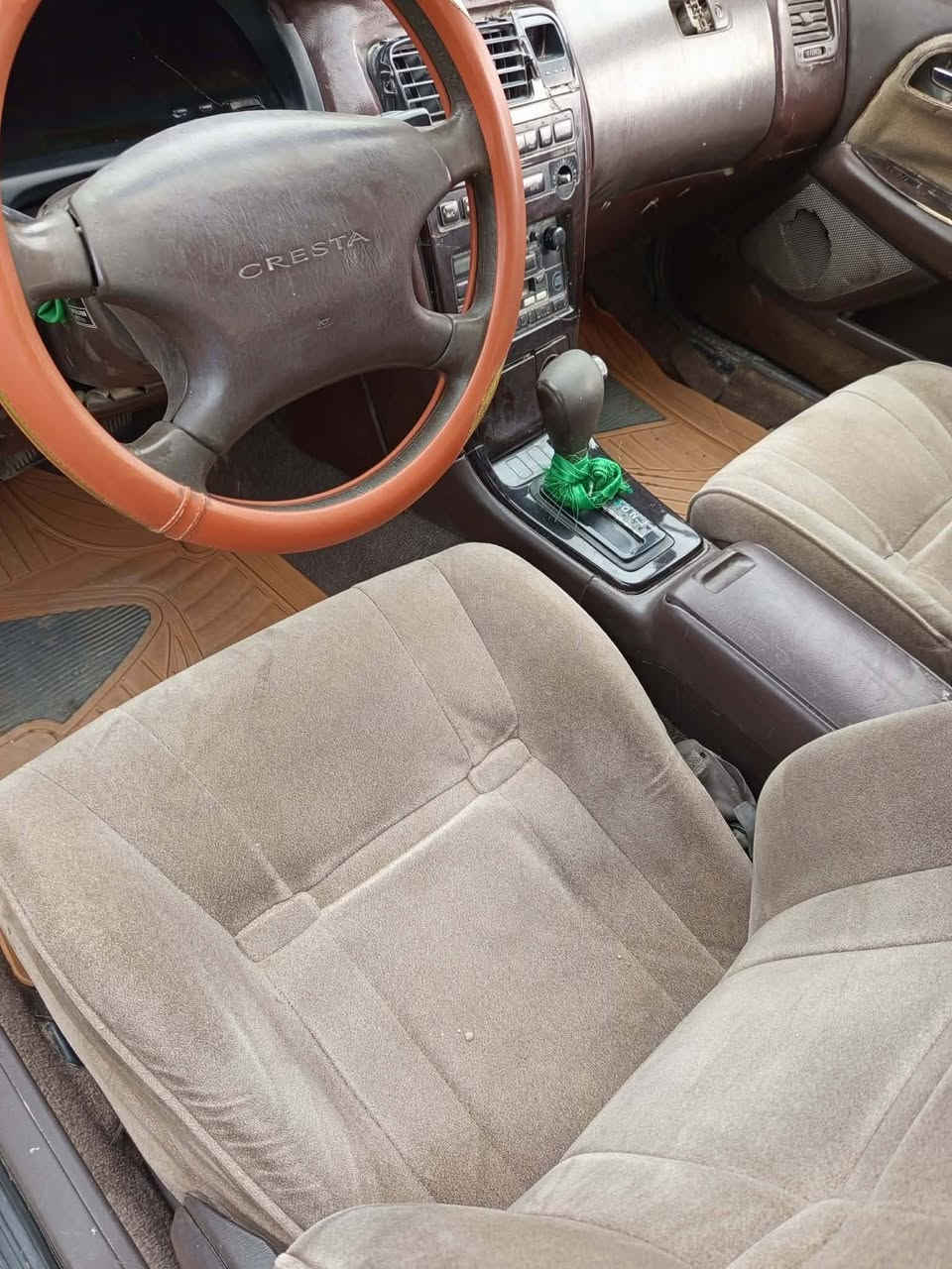 للببيع كرستا نفخ موديل٩٥ سياره كفاله عامه ومكينه وكير جدد سنويه لغايه ٣٠ ومكانه سياره نجف عباسيه وسعره ٦٥ وهذا رقم راعيه مكلف بنشر اني ***********
