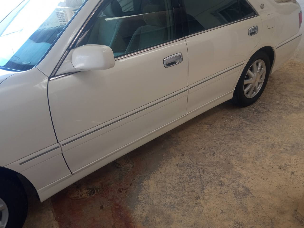 للبيع موديل 2002اصل دكتمين ديفور صغير رقم بابل باسمي تسجيل جديد مكفولة من الكص السعر 130$$""م***********

