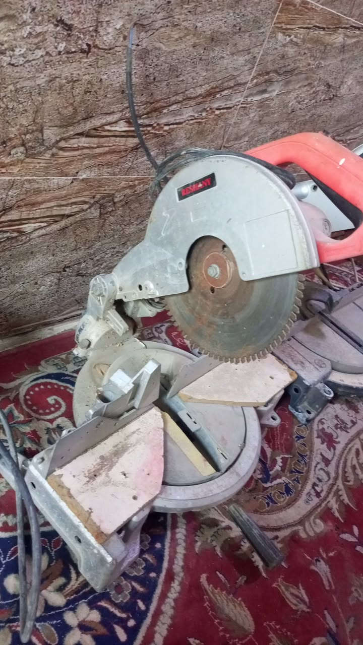 السلام عليكم عيني هاي كترات قطع واثنين دريلات همر للبيع نضاف وشغالت كلهن للبيع عددهن 4قطع مكاني بغداد التاجي شارع العلوه سمج والمخضر اي استفسار اتصال
***********
