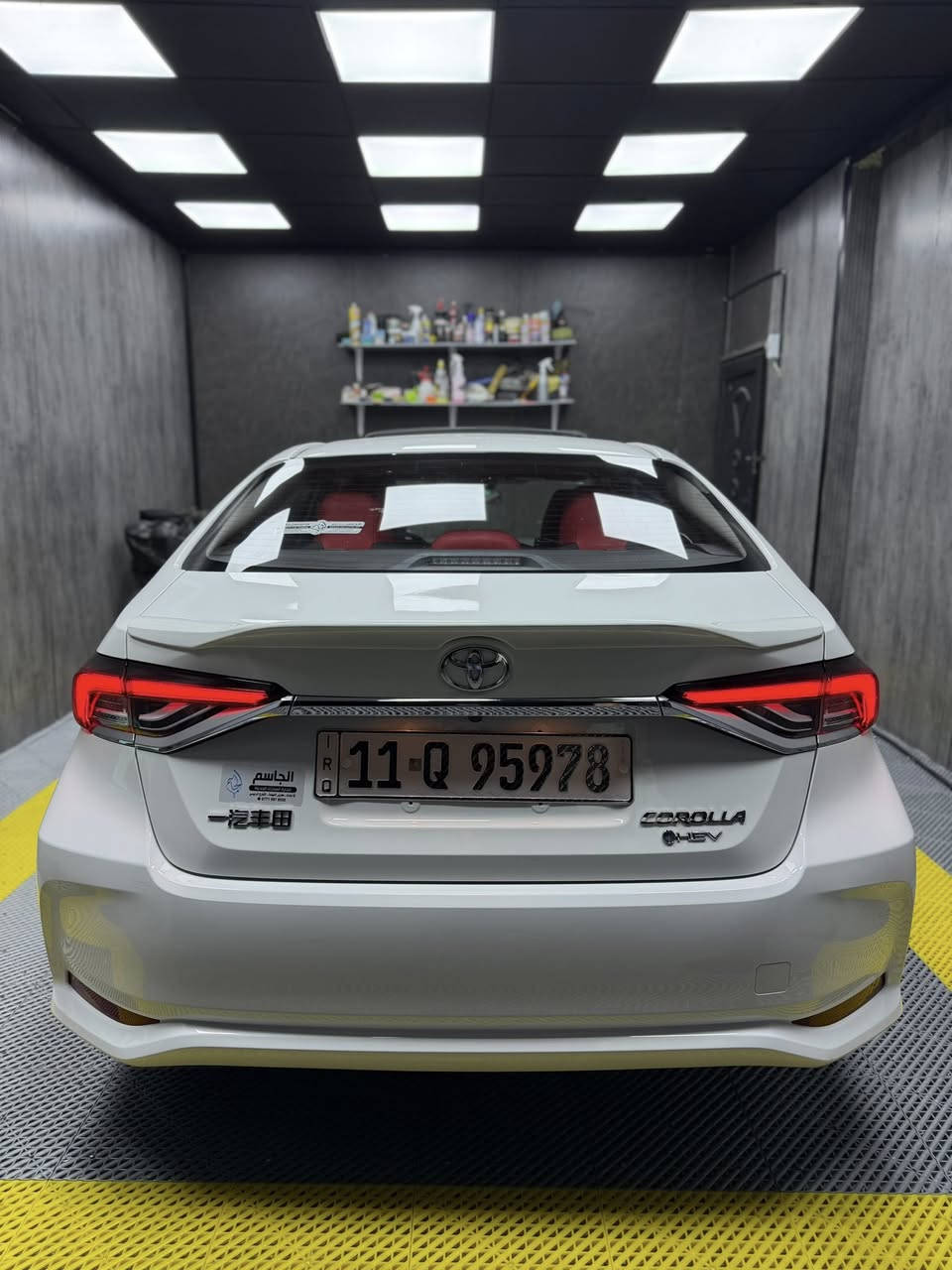 السلام عليكم 
كورلا شكل الخليجي هايبرد وارد صيني 

رقم بغداد باسمي هزه وسنويه وارقام كلها جدد 
موديل 2024 
 
ماشية 22 الف فقط 

(سويجات الشركه + الارضيات كلهن جدد وياها )

فول مواصفات 
جلد لونين 
كشن كهرباء 
سلايد 
بصمه 
تحديد مسار + رادار امامي 
اتو هولد + سايد بريك بصمه

كفالة عامة من كلشي فقط رصعه كلش صغيره بالبنيد ناشر صورتها بالمنشور

رايدها ب154 وبيها مجال  
مكاني بغداد حي الجامعة وهذا رقمي ***********
*********** واتس اب
