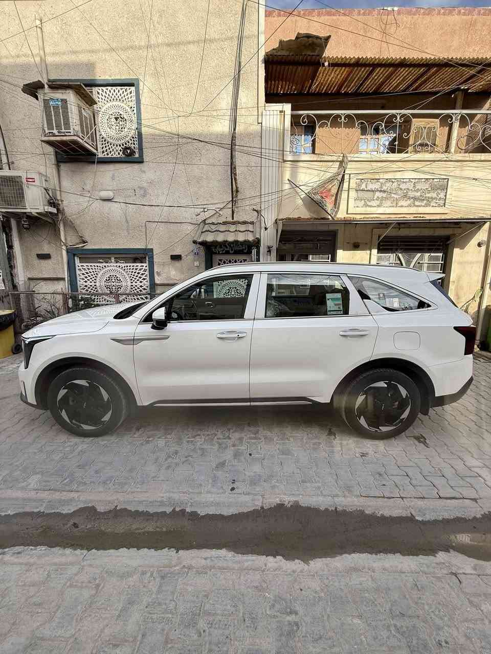 السلام عليكم 
للبيع بدون مراوس سورنتو 2024 رقم اربيل بأسمي خليجيه
مكينه 4 سلندر دوش المرغوب 2500
فول مواصفات 
بانوراما
7 راكب
3 قطع تبريد
بردات خلفيه
تحكم لمس 
شاشه ديجتال
حساسات امامي خلفي 
تشغيل عن بعد
شحن وايرلس
تبريد لمس 
عدى داتا شو مابيها
والمواصفات المعروفه حتى ماطول عليكم 
ماشيه 67 الف قابل للزياده 
تقرير الفحص مرفق تم فحصها بشهر 2025/9
سياره بدون مصرف دينار جاهزه من كلشي حتى فرشات ارضيه بيها سعرها 100 الف
مكاني بغداد 
للتواصل رقمي *********** متوفر واتساب 
غير متواجد على الفيس او الرد على التعليقات رجاءا
