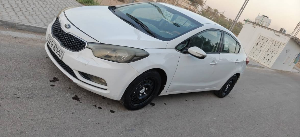 كيا سيراتو 2014 وارد خليجي صبغ بيها ثلاث قطع جاملغ او بنيد او باب السايق مواصفات السياره شفتات ستير ن تبريد قطعتين شاير بالمري سعر 86 مكان السياره كربلاء طويرج 
هاتف ***********
