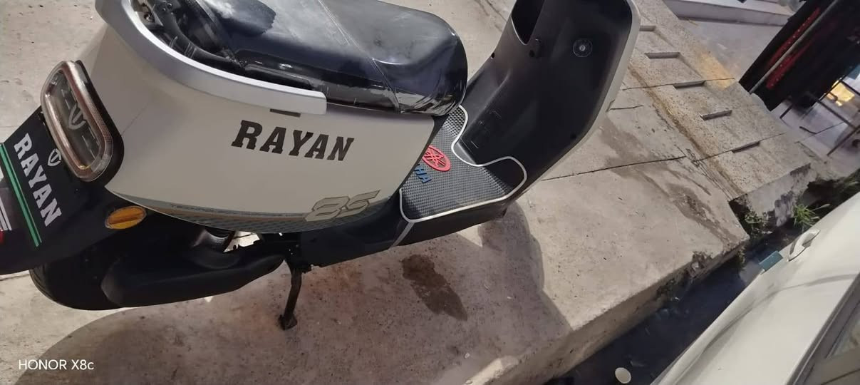 سلام عليكم ماطور شحن للبيع 
سعر 750 الف


**إذا كنت صاحب هذا الإعلان وتريد حذفه لأي سبب، رجاءا أرسل رسالة إلى الدعم الفني**