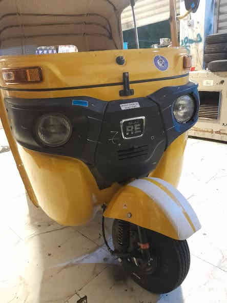 رقم بغداد نكليزي 
بسمي 
مصبوغه عام جماليه 
محرك لا تنفيص لا تبخير 
جاهزه من كولشي متصرف عليه ربع دينار 
العنوان بغداد البلديات 
***********
