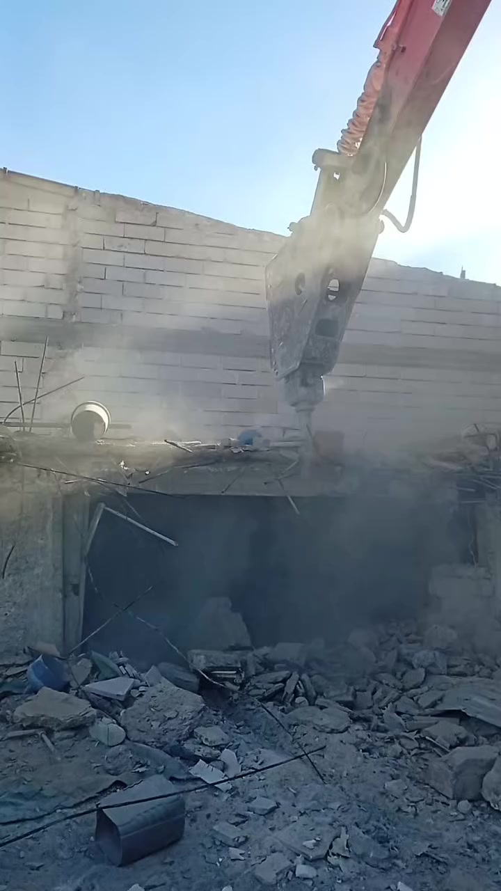 السلام عليكم نعمل بالتفليش البيوت القديمه في النجف للاستفسار على هذا الرقم ***********
