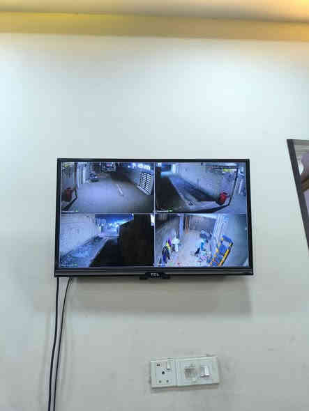 تم بحمد الله تجهيز وتنصيب كامرات المراقبة  إلى أحد الإخوة 

5 ميكا بكسل 

زرورونا السماوة شارع الجسر مقابل البريد 
***********
