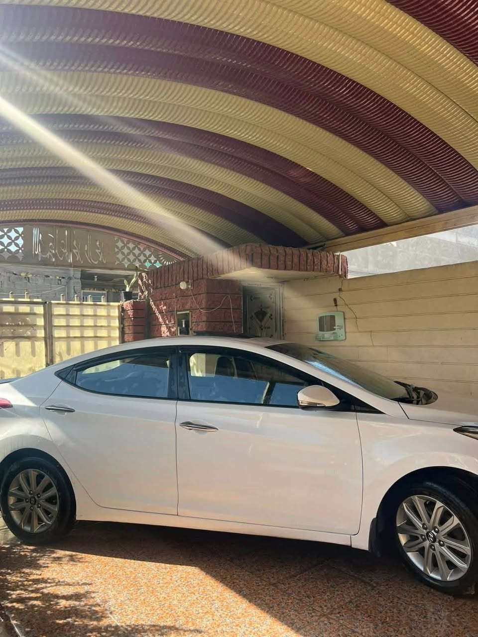 سلام عليكم لنترا خليجي موديل 2015  رقم بغداد بيه جاملغ وبنيد بدون دواخل مكينه 1800دوش مكينه كير تبريد حداديه كله جديد فول واحد ع واحد مكاني بابل لسعر 112وبيه مجال 
***********
