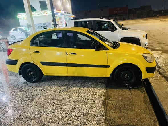 كيا ريو امريكي 2009 محرك 16 كابون بانزين رقم وسنويه وهيأه كلها صفر السياره كود واحد ضررها بل صوره اقل من شبر فوك اللقد وضربه خفيفه من وره بيها تلقيطات معجون مال بغداد السياره مكينه وكير شرط ترايها حلو كلها شغاله ما تصرف عليها شي مال رزق سعرها ٨٥ وبيها مجال رقمي ***********اوً***********
