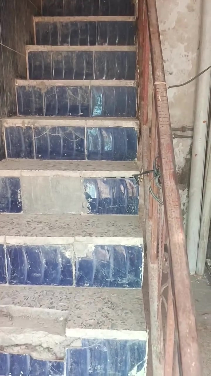 مشتمل معزول وحده شارع صحه قرب سوق الصبح يحتوي على غرفه وصاله ومطبخ وخدمات ايجاره 250 قفل لاستفسار ***********
