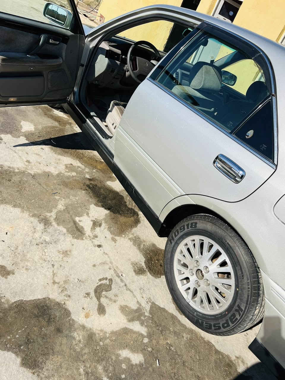 ملكة گصة قماره فقط ديفور جبير اربع دكم تبريد ثلاجه اربع كشنات كهرباء  سيارة نظيفه ماشيه 139 حقيقي مكاني شطره السعر 43 وبيه مجال رقم ***********
