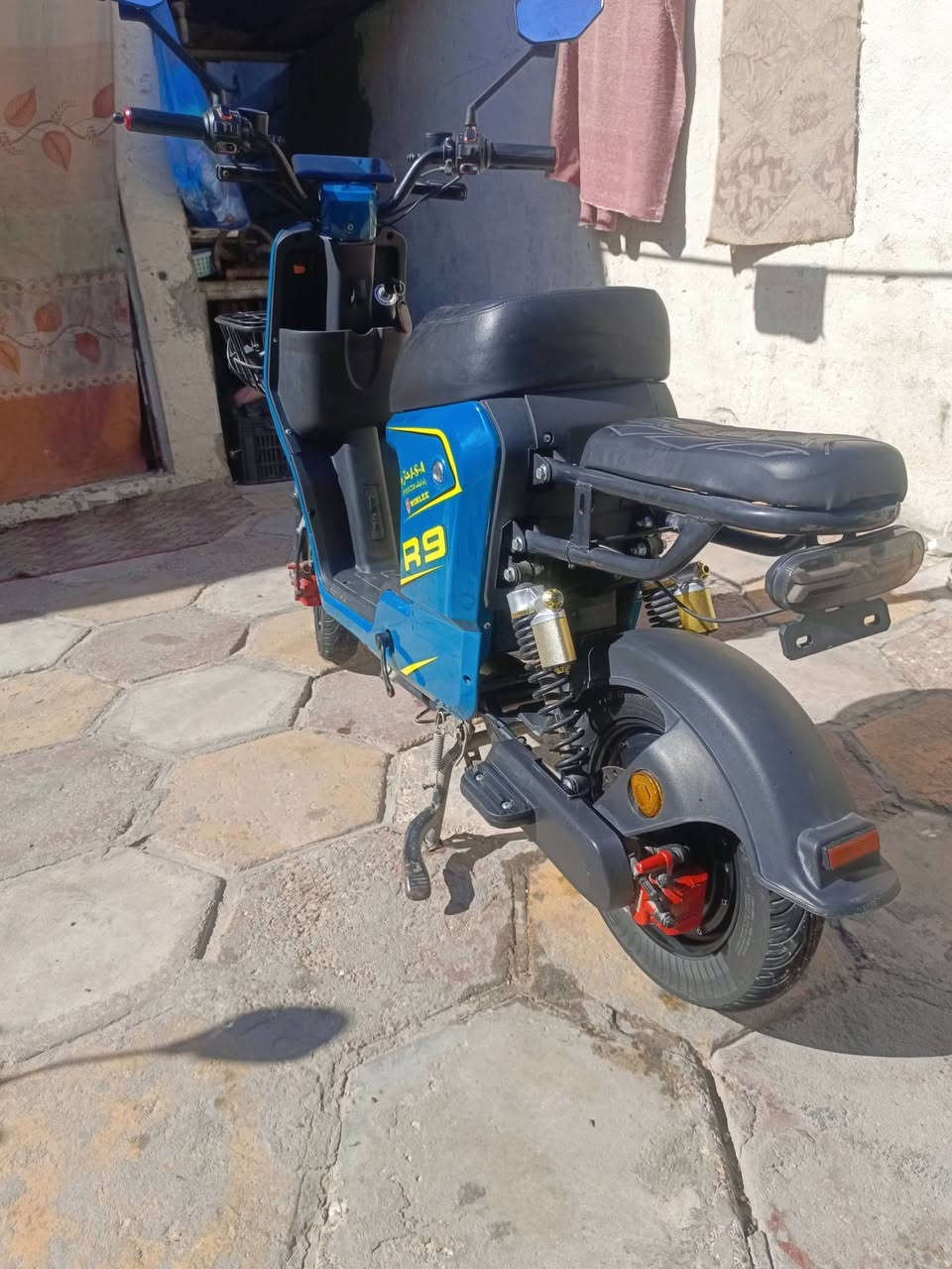 سلام عليكم دراجه شحن للبيع ار9 بطاريات لكبار 20 امبير 5 بطاريات مكاني بصره قبله سعره 400 موديل 2025


**إذا كنت صاحب هذا الإعلان وتريد حذفه لأي سبب، رجاءا أرسل رسالة إلى الدعم الفني**