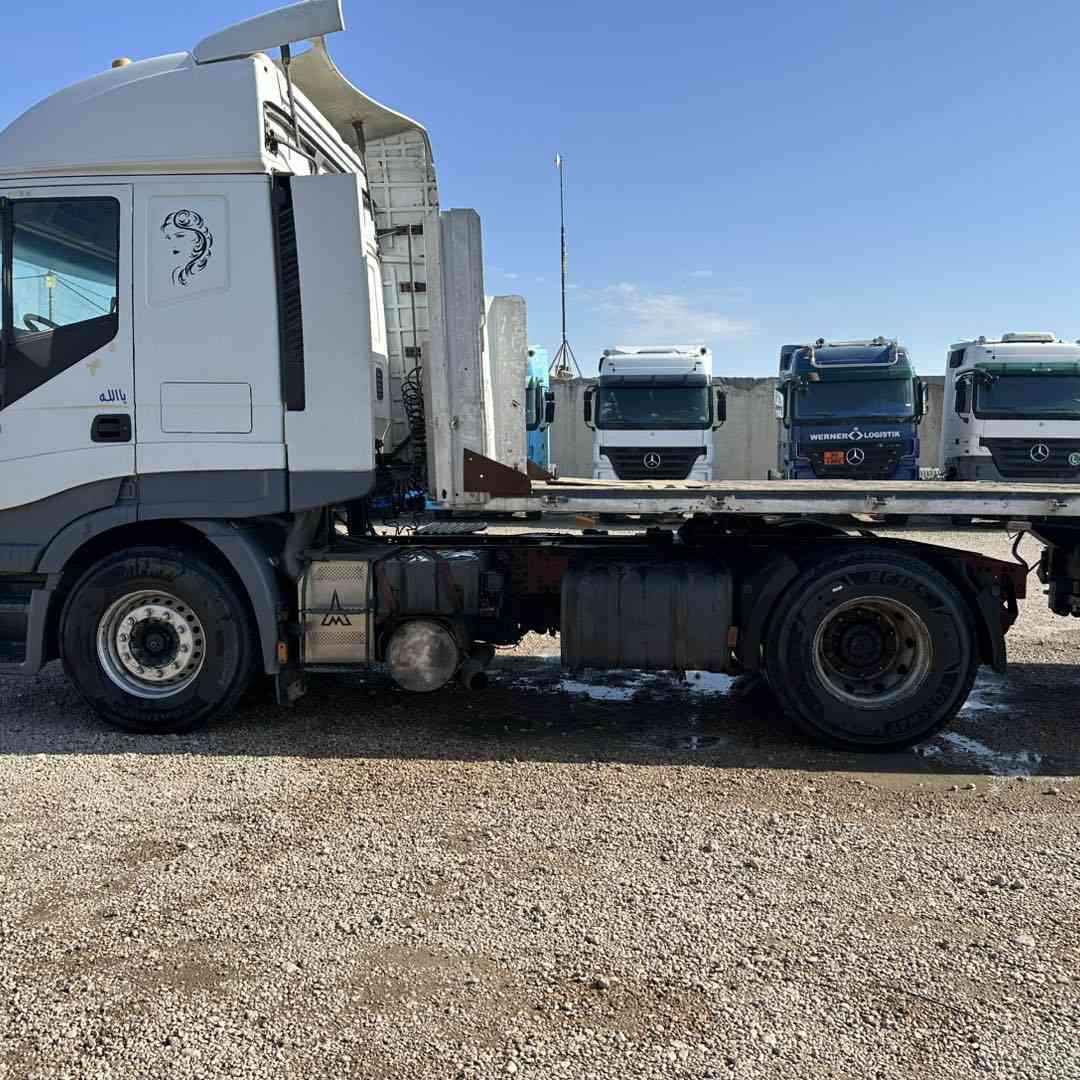 افيگو ستارلس  موديل 2004  حجم 430 كروز 10
•°مسجلة بالسنوية عربانه اوربي 3 محـاور •°⭐
•°•°•°•° السيارة مكفولة كفالة عامة •°•°•°•°
السعر 160 ورقه وبيها مجال للشراي المرتب❗
معرض النايف / الفلوجة / الخط السريع 📌 
*********** 📞 *********** 📞
نايف العلواني ⭐  Mercedes Benz  ♨️
غايتنا مساعدتكم وتسهيل التعامل معگم 🌹
السيـارة موجـودة بالمعرض وحياكم الله ♥️
