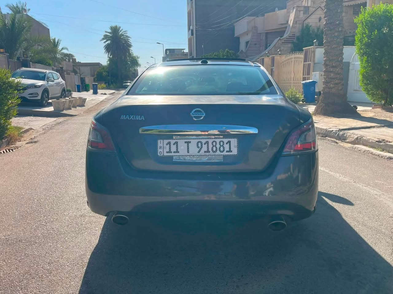 نيسيان ماكسما (2012 Platinum )
يعني اعلى موصفات بالنيسان كله  
اعلى فئه 
-محرك (3.5L/V6) +300hp 
-نظام صوتي من 11 سماعه BOSE 
-فتحه سقف بلوراما 
-كشنات جلد حظن 
-كشنات كهرباء 
-تدفئه تبريد كشنات 
-كشنات الخلفيه جلد VIP 
-تدفئه بالستيرن 
-بصمات دخول ذكي 
-برده خلفيه
-اضائه اسفل الدوس الخارجيه 
-تعتيم بالمرآه الوسطيه 
-شاشه انفنتي 
-اشاير بالمري الجانبية 
-نزول المرآه عند الرجوع للخلف
-كامره خلفيه 
-مثبت سرعه 
-تحكم ستيرين جهتين 
-شفتات رياضيه 
-ماوس تحكم بالشاشه 

بعد بيه هواي موصفات ماذكرهن 
السياره بدون حادث ✅ 
ماشيه 112 الف فقط ✅
محرك  مكفول برغي مامفتوح ✅
كير بلادي ع شرط ✅
سياره عليه ادامه كامله لمنظومه الاحتراق كامله ✅
تخم تاير جديد✅
تدفئه تبريد ✅
رقم بغداد الدولي باسمي داخله هزه بشهر الواحد يعني ميحتاج هزه ✅

سعره 84$ مناسب جداً لان مستعجل فقط 
مكاني بغداد الدوره 

***********
