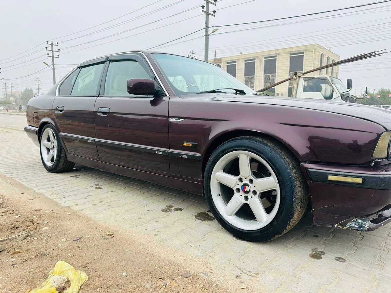 السلام عليكم اخوان بي ام بكم عريض للبيع موديل 1991 حجم 525 فيديو وكل شيء واضح بالسياره ماكينه مسكر فانوس اوتوماتيك جير كفاله مكينه كفاله سياره صبغ عام جماليه بدون ضرر بدون ضربه تبريد شغال كهربائيات كلها شغاله حداده جديده سياره جاهزه من الدعاميه للدعاميه رقم اربيل السنويه منتهيه تحويل مباشر العنوان البصره اتصال وموجود واتساب ***********
