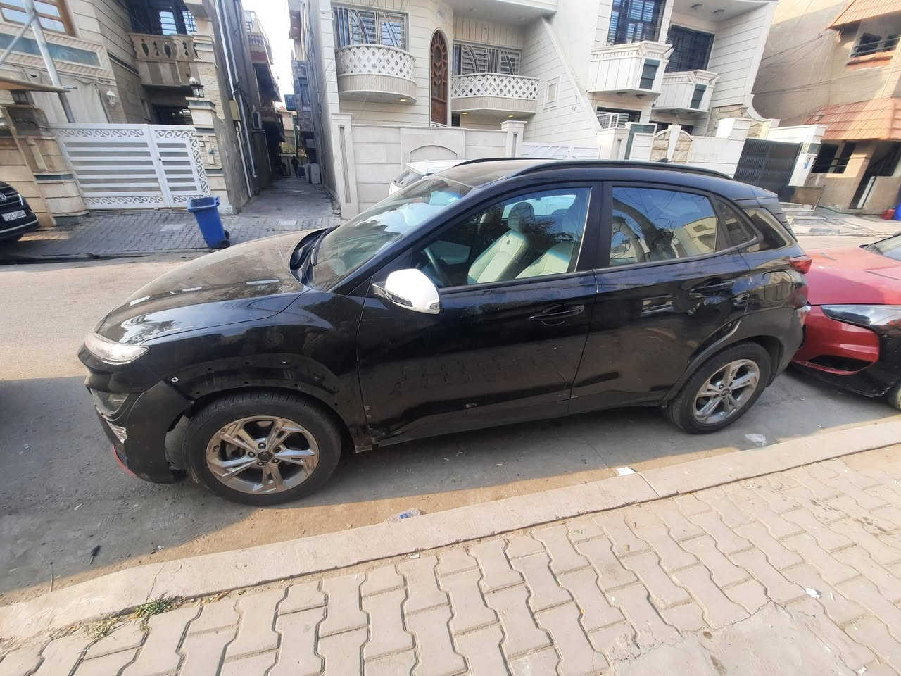 السلام عليكم للبيع فقط مستعجل                                                                              هونداي كونا Sel 2023 محرك 2000 دوش
رقم بغداد باسمي تحويل ثاني يوم 
(حادثها جاملغ مبدل وجاملغ بارد سياره بدون دواخل ولا ايرباكات ) 

المواصفات :

بصمة تشغيل + بصمة ابواب + بصمة صندوك

تشغيل عن بعد

شاشة كبيرةتدعم كار بلي +gps

نقطة عمياء بالمري+ اشاير بالمري

رادار امامي تنبيه مانع تصادم

رادارات جانبيه تنبيه

رادار خلفي تنبيه عند الرجوع بريك ذاتي

تحديد مسار نظام السياقة الذاتية بين الخطوط

شاشة اعطال ملونة مع ترحيب

ثلاث وضعيات للقياده normal + sport + smart

وباقي المواصفات المعروفة

وباقي المواصفات المعروفة

السيارة جديدة ونظيفة جدا كاملة وجاهزة مابيها اي نقص من كل نواحي

العنوان : بغداد الاعظمية 
السعر / 148 $ وبيها مجال

للاستفسار : ***********
