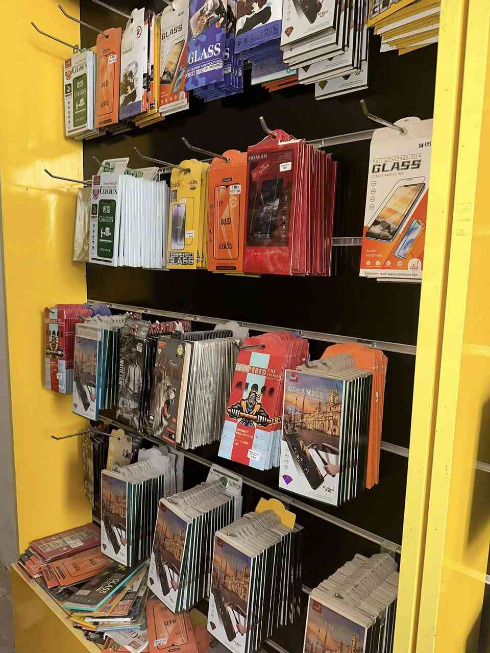 فوك 1000 لزكة مويلات حديثه
ابيع شلعه مال تعزيله اللزكة 200 دينار 
بيهن موديلات غاليه بس ابيعلك شلعه 
***********
