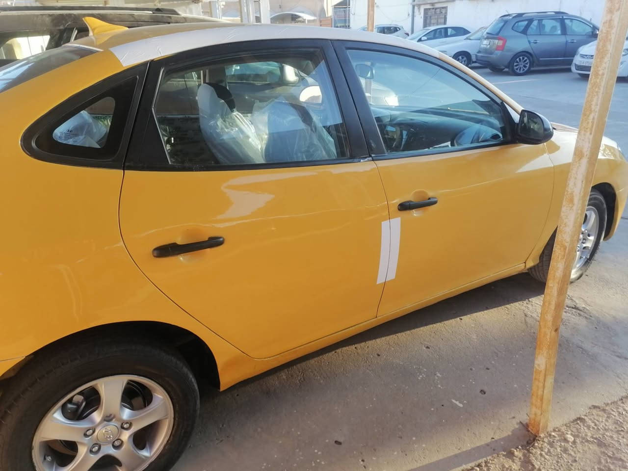 السلام عليكم 
للبيع 
النترا 
2009 وارد امريكي 
معمره جديد 
جاهزه من السياره
سعرها 77 وبيهه مجال
مكانها الرمادي السبعه كيلو 
الاستفسار ***********
