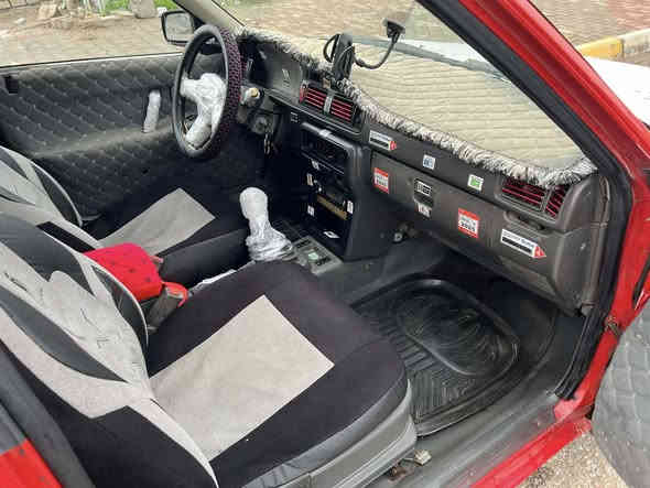 سلام عليكم مازدا626 للبيع او مروس موديل 1989سنويه منتهي سعر 35 للستفسار لرقم موبايل ***********
