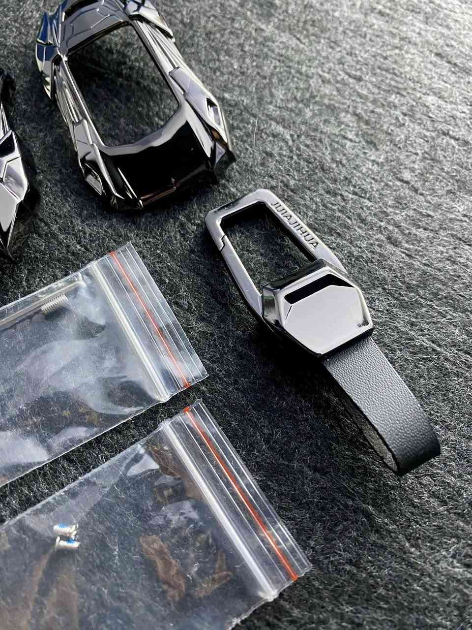 كفر بصمة سيارة اصلي ماركة معدني جودة عالية بتصميم رياضي فخم على شكل سيارة مميز
🔹 مصنوع من معدن متين وزن ثقيل عالي الجودة
🔹 تصميم أنيق يشبه سيارات السباق
🔹 سهل التركيب ويأتي مع حلقة تعليق جلد طبيعي

☑️ مناسب لعدة سيارات (حسب شكل الريموت مثل مموضح بالصور)

للاستفسار راسلني 📩
متوفر توصيل  🚚 

#اكسسوارات_سيارات #كفر_مفتاح #اكسسوارات #مفاتيح_سيارات #ريموت_سيارة #CarAccessories #KeyCover


**إذا كنت صاحب هذا الإعلان وتريد حذفه لأي سبب، رجاءا أرسل رسالة إلى الدعم الفني**