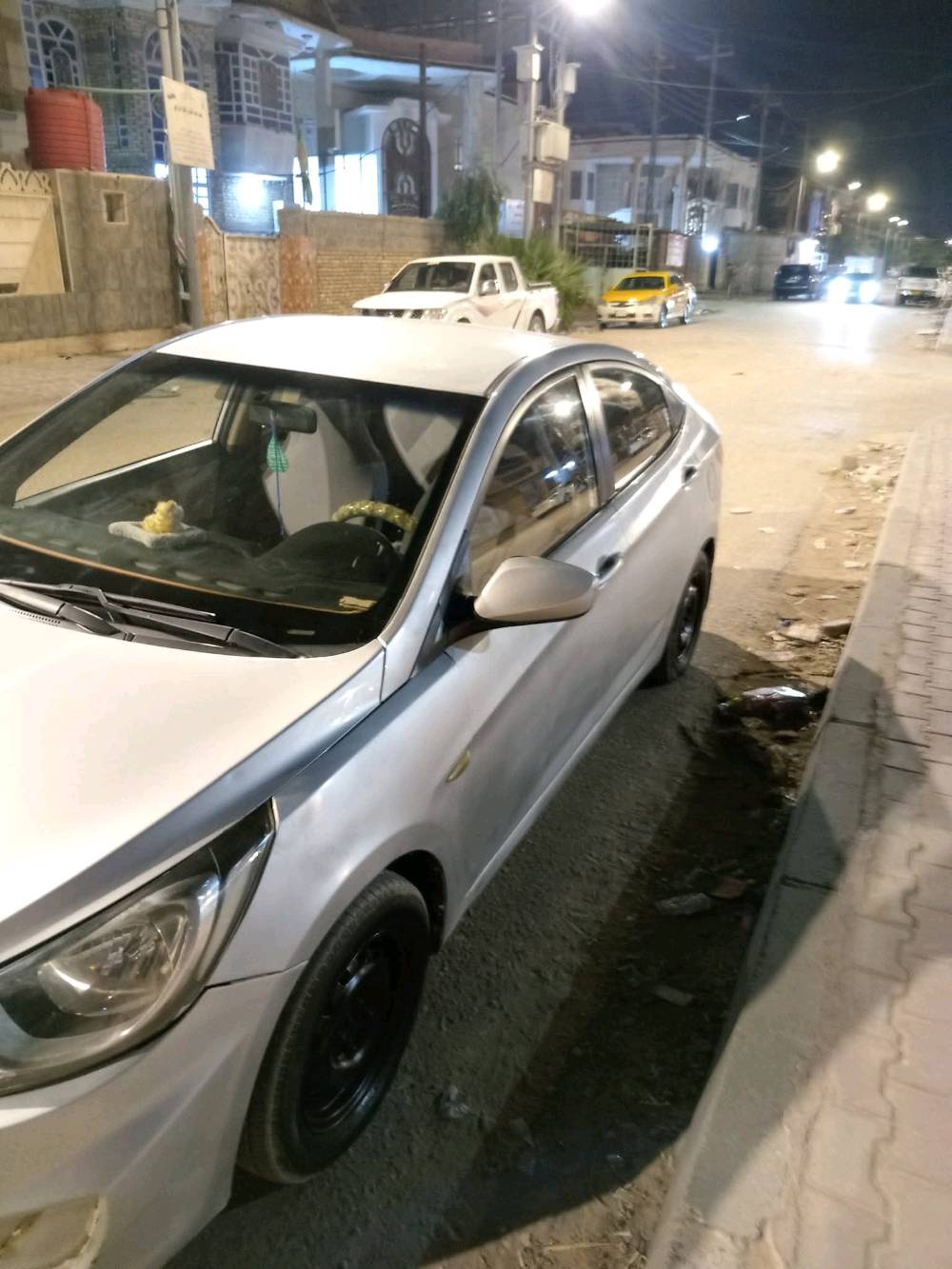 سياره اكسند موديل ١٤ مشروع وطني رقم ذي قار محرك ١٤٠٠ سياره بيه جراد بالصباق محرك وكير جديد عنوان بصره حي الحرار خلف محكمه الكزيزه 