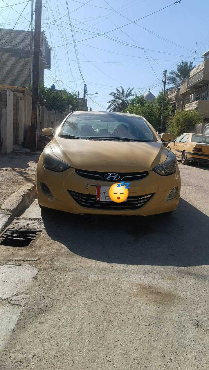 النترا مضلع ٢٠١٢ وارد امريكي فوول عدا البصمة. حادث جاملغ خلفي وباب خلفي جهة اليمين مصلح.. موجود بالسونار.والحادث الاخر صفحة السايق باب السايق الخلفي وشوية جاملغ خلفي بالعراق.بعدهن ممصلحات .محرك ١٨٠٠ جديد صارلة سنة شادية بالصندوك خير من الله لا صرف ولا تبخير ناعمة..منظومة غاز بيهة .صدر امامي  تعبان .الخلفي نضيف. تخم تاير جديد. تبريد ثلج كمبريسر +راديتر +فريز كله جديد. فتحة +شاشة ايباد+كشنات جلد تدفئة+كامرةةة ليمتد....رقم بغداد بأسمي تحويل ثاني يوم...
سعر ٩٠ وبيهة حك الجية..

الشعب ***********
