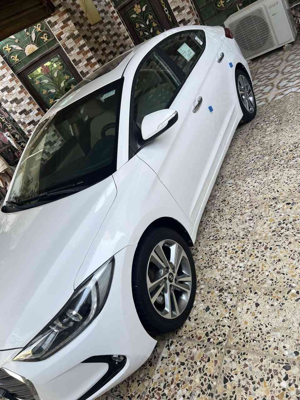 السلام عليكم النتره 2017 خليجي كفاله عامه فقط دوس بيهن صبغ سونار مرفق بل منشور فول ماعده البصمه ويل كروم فتحه لد امامي خلفي مري شفط اشاره بل مري تبريد قطعيتن. حساس شاشه حداديه تخم تاير حجر تبريد ثلج ❄️دفاي رقم مثنئ دولي تحويل مباشر محرك 1600 مكينه كير شرط ستفسار *********** مكان سياره رميثه السعر 142 وبيه مجال لطيبين  سياره احله من صور
