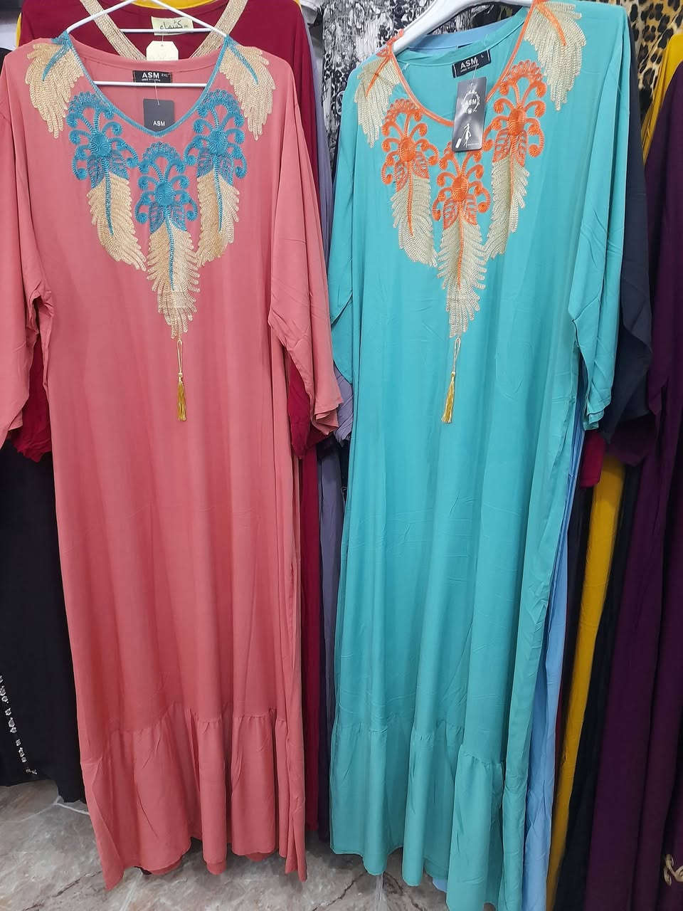 حبايبي رمظان كريم علينه وعليكم بالخير والبركة عروض الدشاديش الكشمير موجود قياسات وموديلات سعر ١٠الاف وموجود توصيل داخل أبو عظام والمناطق القريبه ومتواجدين وره الفطور وأهلا وسهلا حبايبي واتساب ***********
