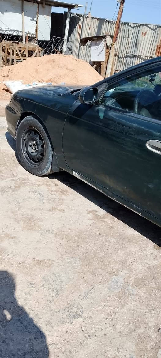 سلام عليكم عندي سفيه موديل الفين البيع سيارة جهازه بس كير كايم والباقي كله صدر خلفي مامي جديد محرك لا تنقيص ولا تبخير بس كير كايم فاتح الكير وعيفه كلت بيعه هيج اسعر 26وبيه مجال *********** هاذه رقمي سيارة لرقم نكليزي بسمي تحولي ثاني يوم
