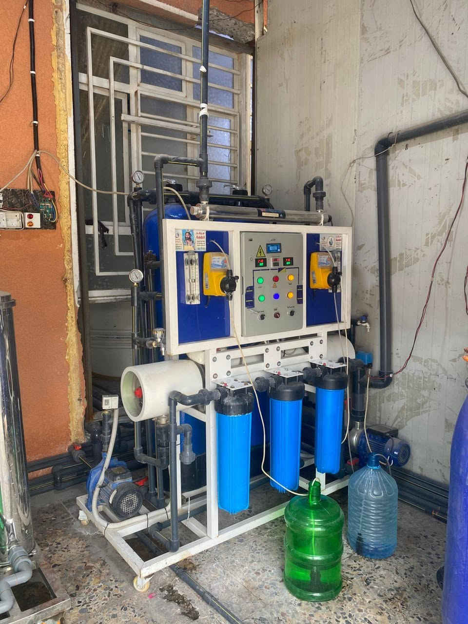 سلام عليكم رمضان كريم
محطه ام 1000 دوزن يطالي محطه بعده جديده صارله عندي 5 اشهر محطه فول اوتوماتيك  الإنتاج 1000 بل ساعه المطورات دوزن يطالي الاملاح 4  
رقم الهاتف. ***********
