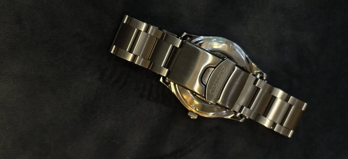 SEIKO JAPANE MADE
ساعه سيكو ياباني  ماكنه اتوماتيك 

القطر ٤٢ ملم 

نظام ٢٤ ساعه  الأميال والأرقام لامينوس 

نظافه تامه 

نافذه التاريخ شهري و اسبوعي 

سعر 115 الف مع توصيل


**إذا كنت صاحب هذا الإعلان وتريد حذفه لأي سبب، رجاءا أرسل رسالة إلى الدعم الفني**