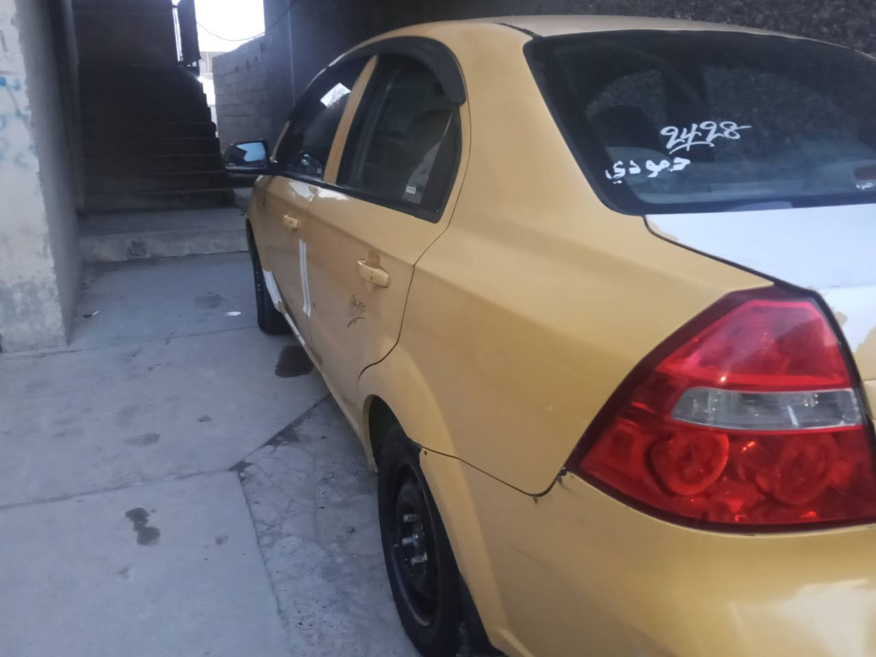 افيو للبيع 2010
كير ومحرك شرط 
وبيها كابون
***********
