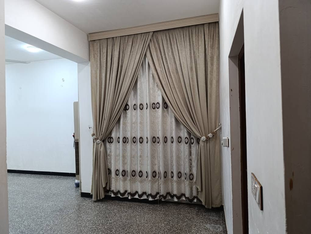 بيت للايجار أبي غرق (حي الحسين) على شارع رئيسي (شارع مشروع الماء) المساحه ١٦٠ م طابق واحد ، بناء جديد , للأتصال *********** حلة, بابل
