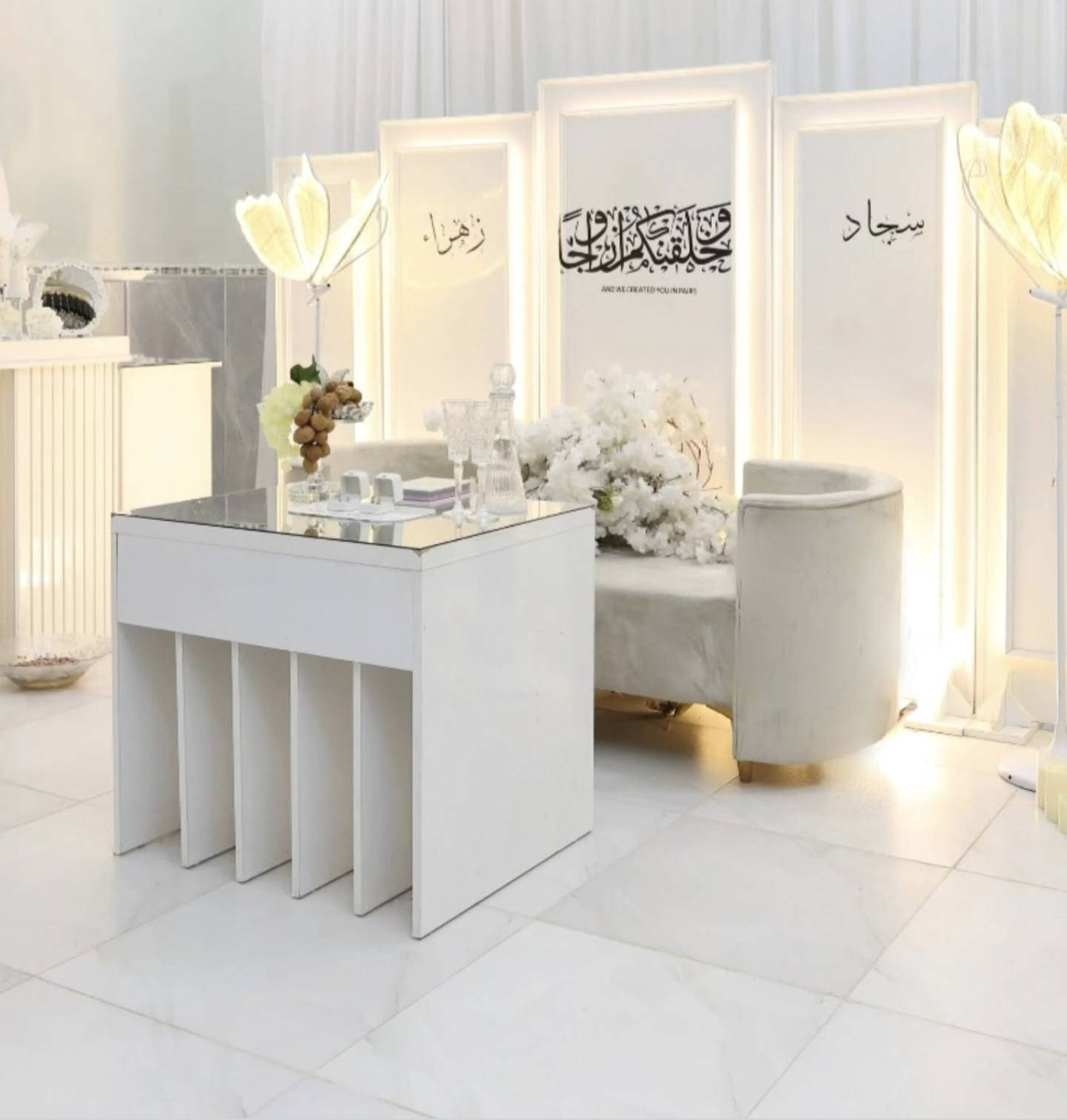 كوشة للبيع كلش نظيفة وجديدة موقعي بصرة للإستفسار على هذا الرقم *********** التوصيل فقط بصرة واذا واحد يريدها محافظات هو يجي عليها 
اللوحات 5 قطع + القنفة جديدة + الركن 
أريدها ب 750 قفل
