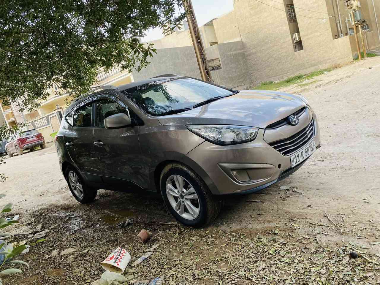 سلام عليكم
(بيع او مرواس)

توسان 2011 امريكي كفاله عامه من صبغ فقط البنيد 

بدون ايرباك بدون دواخل بدوان شاصي 

مكينه دوش 2000 مواصفات نص فول 

كير مكينه مكفوله تخم تاير جديد قبل سبوع مشدود صدرها 80‎%‎ غرفتها 90‎%‎ 

رقم بغداد انكليزي تحويل مباشر 

مكانها بغداد 

للاستفسار على الرقم 

***********
