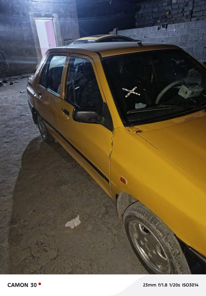 السلام عليكم 2018للبيع السياره نضيفه مال جناي تدفائه وتبريد شغال دوشمه نضيفه حادثها جاملغ وبنيد السعر 
35وبيها مجال حك الجيه الشري هاذا رقمي***********
