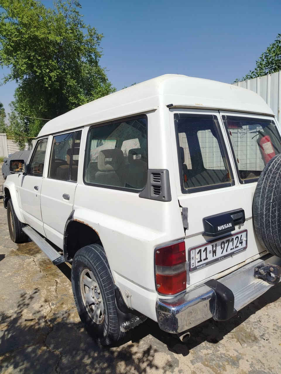 سلام عليكم لبيع فقط
نيسان باترول موديل 1996
محرك بلاد 4500فور ويل كير عادي  رقم نكليزي بسمي تحويل نفس ليوم تبريد ثلج سياره جاهزه بيه نقوصات قليله تترتب السعر 70 ورقه وبيه مجال
العنوان بغداد العبيدي ***********
