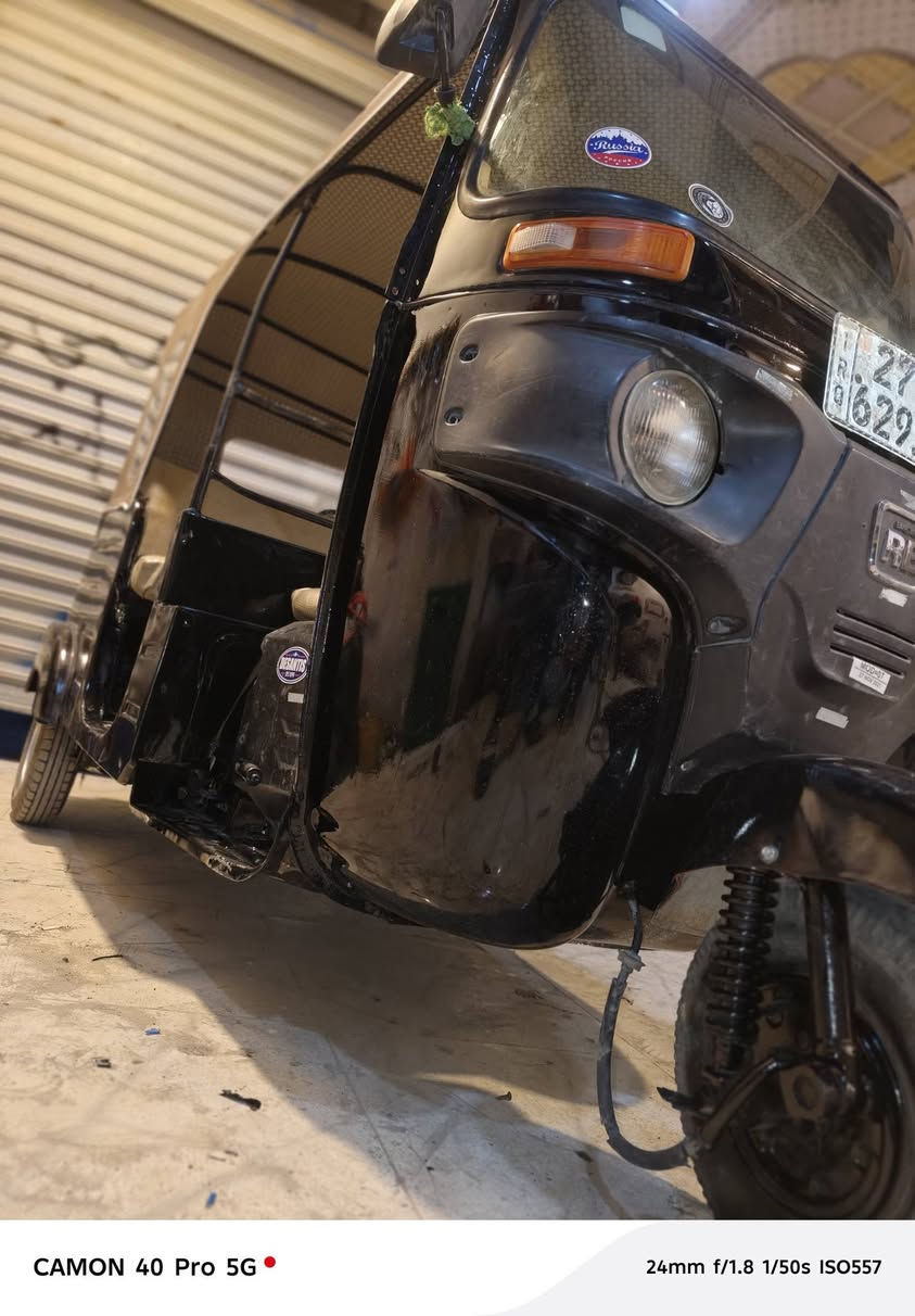 سلام عليكم تكتك ١٨
رقم وسنويه كشر نضافه فول 
مصبوغه عام بدون معجون 
جاهزه كبل للشارع 
سعره ٥ ونص 
مكاني ناصريه الغراف 
هاتف ***********
