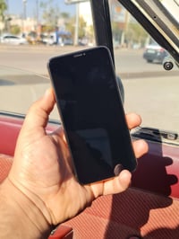 آيفون اكس ماكس • ٢٥٦ • شاشة مبدلة