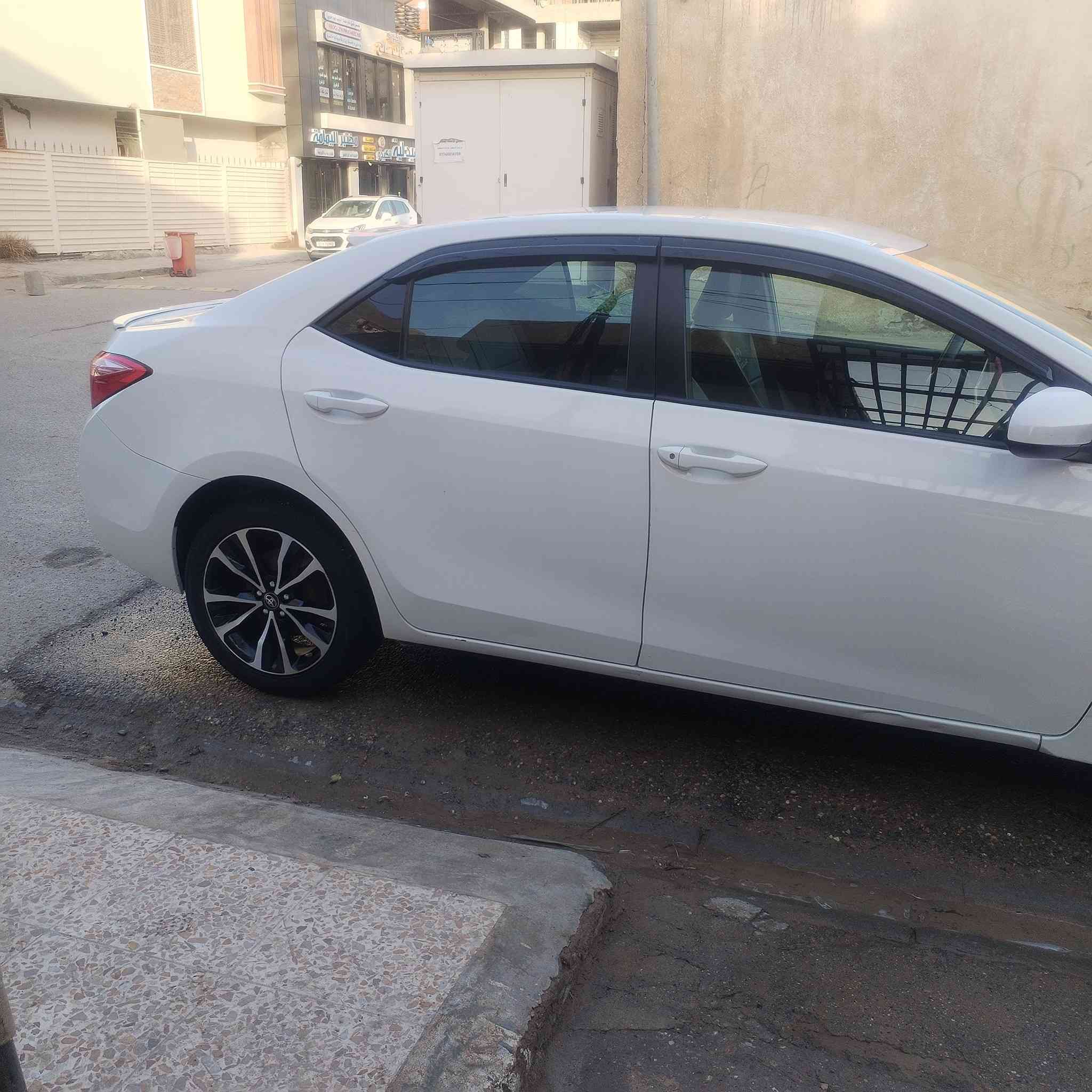 كورلا موديل8 201وارد امريكي ضررها بنيد فقط وبيها كلير جاملغات من امريكا سنويه جديده رقم جديد ماشيه100السعر 138بيها مجال العنوان ديالى بعقوبه رقم *********** او ***********
