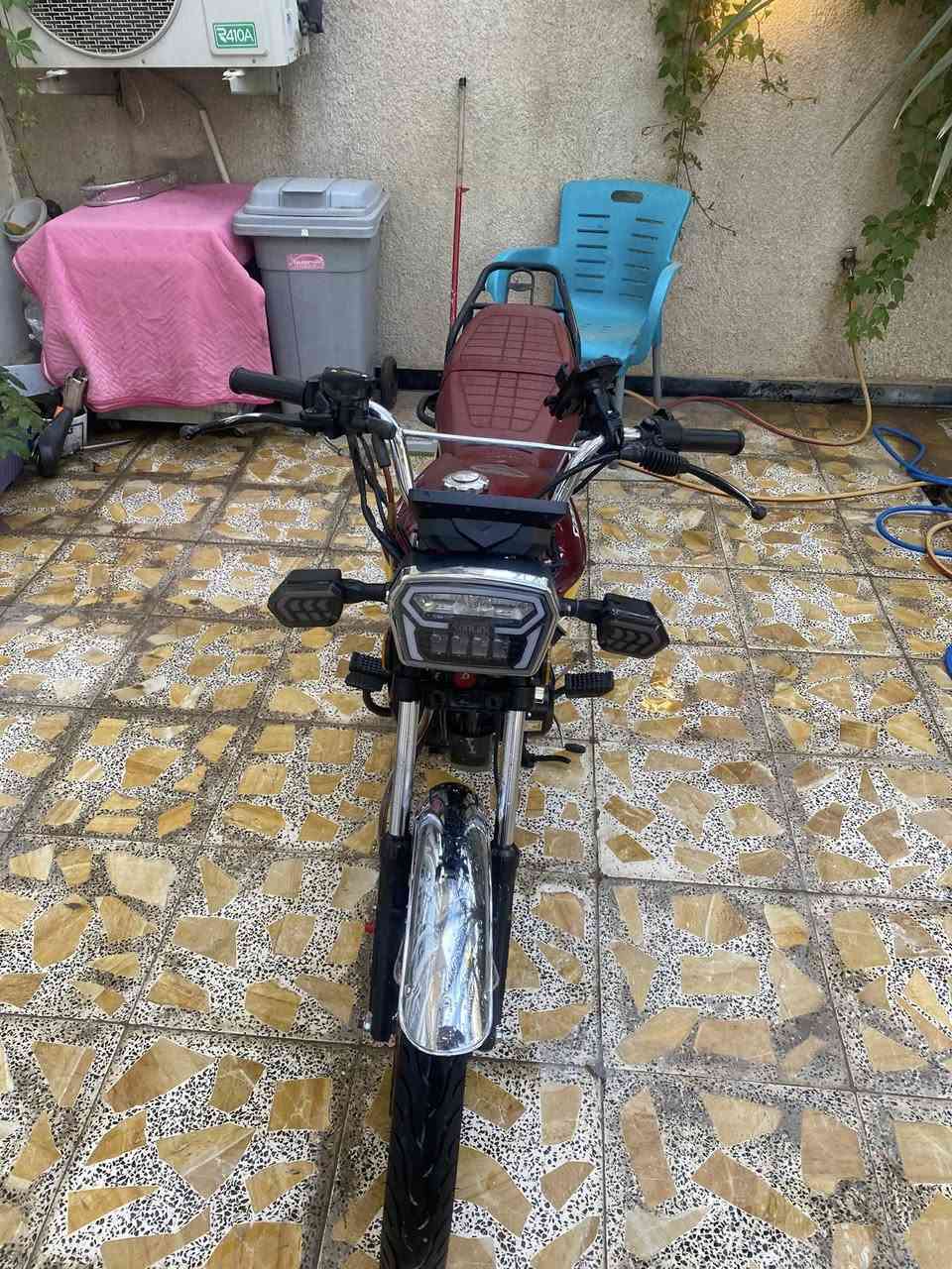 سلام عليكم للبيع سيفان 5 كير ضاغطه وزنجيل مكينه 200 كفاله عامه اي فقص مابيه  
الون ماروني 😁
كهربايات كله شغاله 
السعر 850 وبيه مجال 
مكاني بغداد الشعب 
***********
