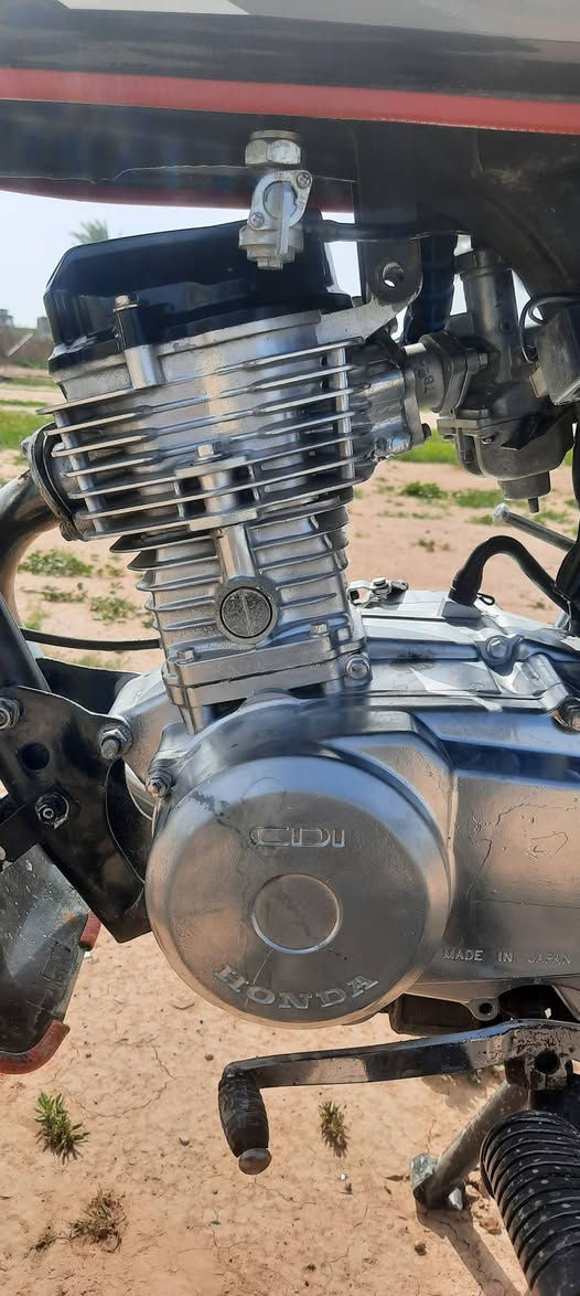 سلام عليكم
نامي ياباني مديل 21 اوراق محرك 125cc ماطور كامل مكمل تايرات وياله جدد تانكي وكشن جدد سعر 375 وبي مجال بسيط مكان خانقين
رقم موبايل ***********
