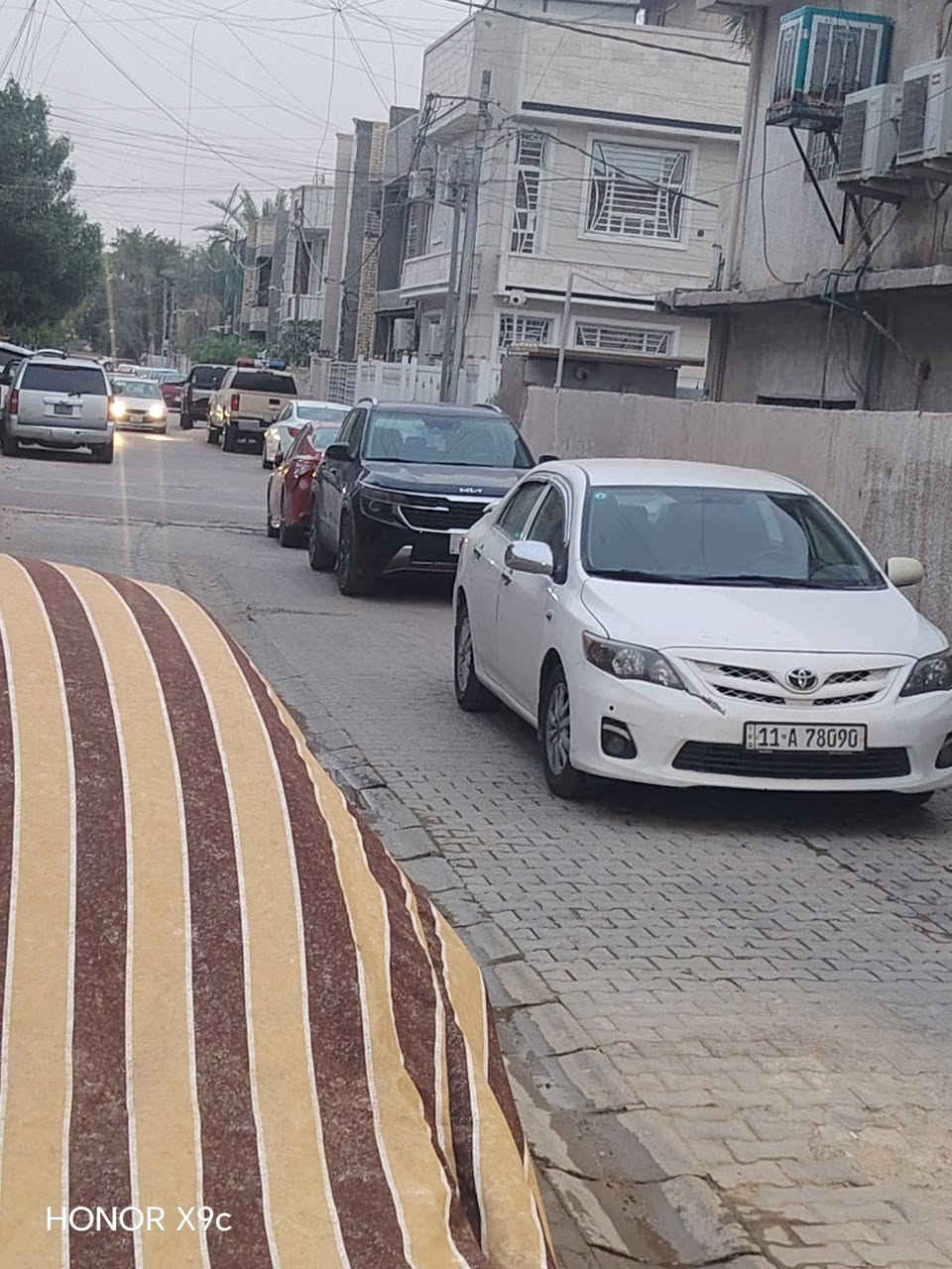 مشتمل للبيع الدوره ميكانيك 
ثاني بيت عن الشارع العريض 
المساحة 84 متر واجهه 4 نزال 21
3نوم صاله مطبخ خدمات 2

السعر220 مع المجال

*********** علاء المعموري
 مكتب حسين المعموري
