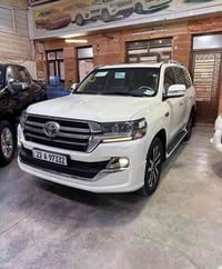 متوفر تيوتا لاندكروز موديل 2019ساز باب أول مكفولة كفالة عامة سونار مرف...