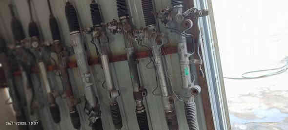 لتجارةقطع غيار السيارات الياباني لاندكروز 
ديالى بعقوبة صناعة. اتصال ***********
