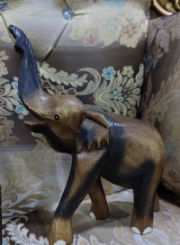 تمثال فيل • منحوت يدوي • ٣٠ سم